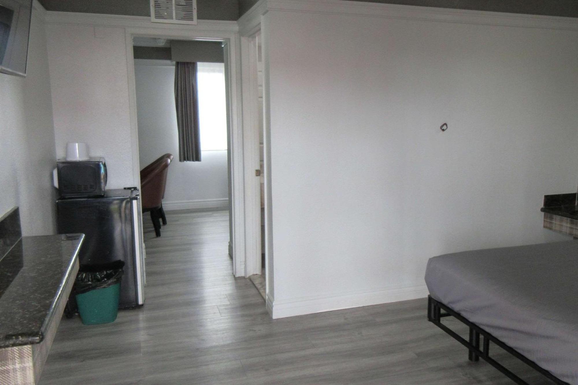 Rodeway Inn Commerce - Los Angeles Экстерьер фото
